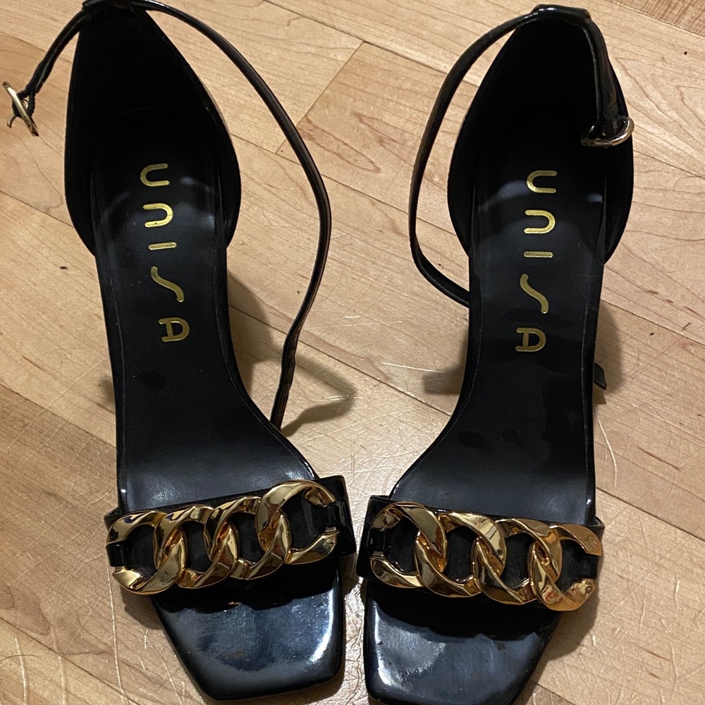 Unisa Black Heels with Gold Chain Accent